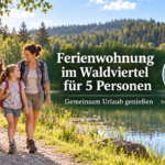 fereienwohnungen-waldviertel-5Personen-ferienwohnungen anna und herbert - Ferienwohnungen Gutenbrunn Family of five hiking on a lakeside trail; banner promotes a five-person Ferienwohnung im Waldviertel.